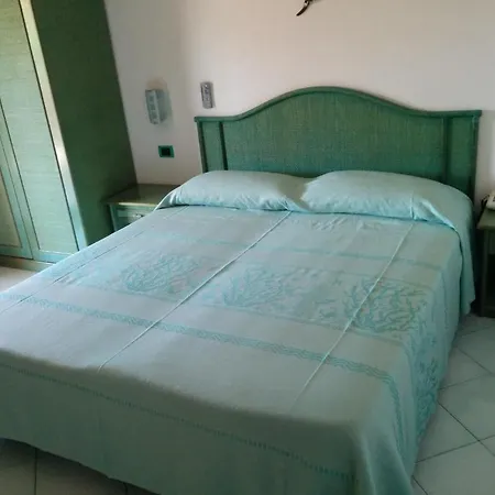 ホテル Blu Marlin 3*